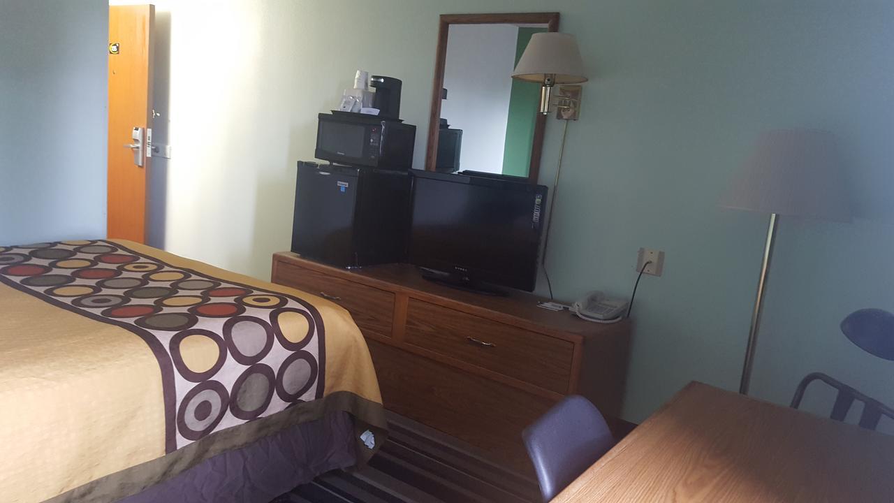 ซูเปอร์ 8 บาย วินด์แฮม ซูฟอลลส์ I90 Hotel ซูฟอลส์ ภายนอก รูปภาพ
